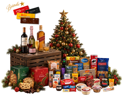 Cesta de Natal Pérola com dois panetones Bauducco, sendo um de frutas e um com gotas de chocolate, suco de frutas e outros produtos natalinos.